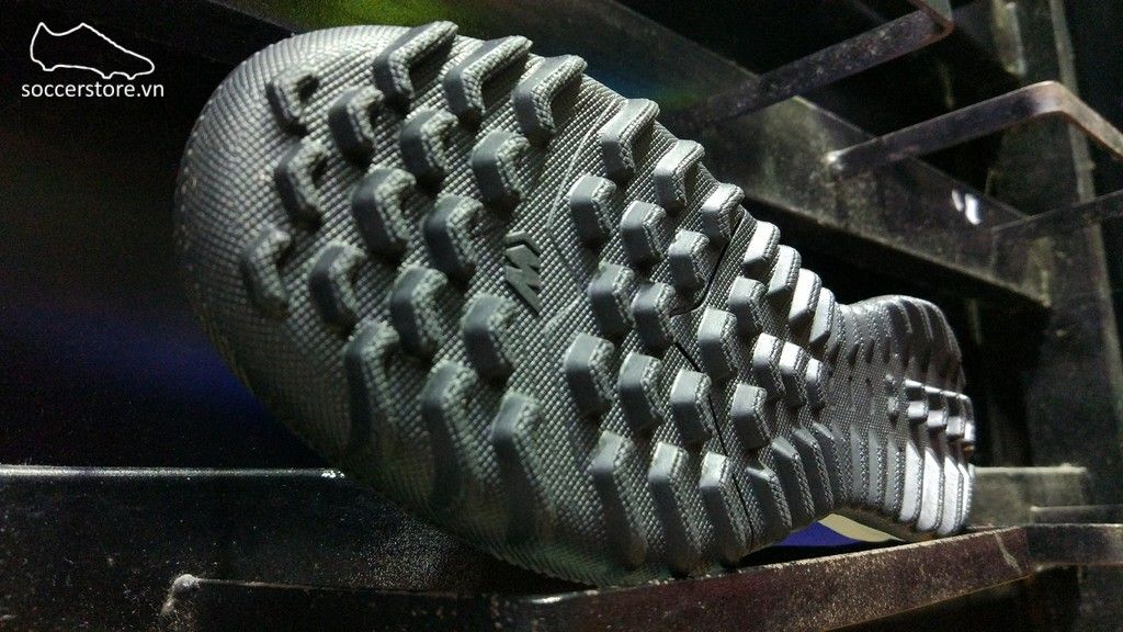 nike mercurial vapor frenzy xii